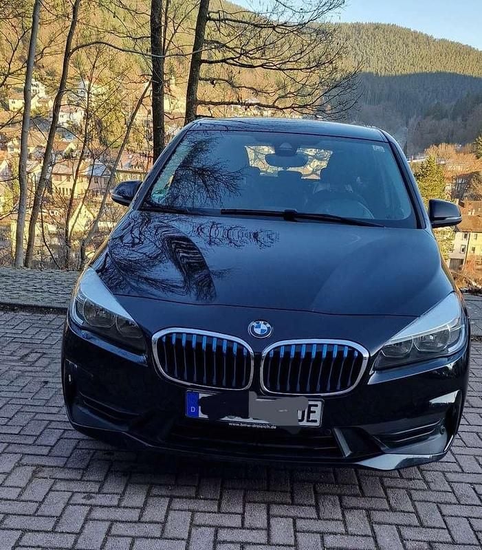 Schwarz Gebraucht 2019 BMW 225 Advantage Van / Kleinbus | 15.300 € (Fairer Preis) - Bild 1/4