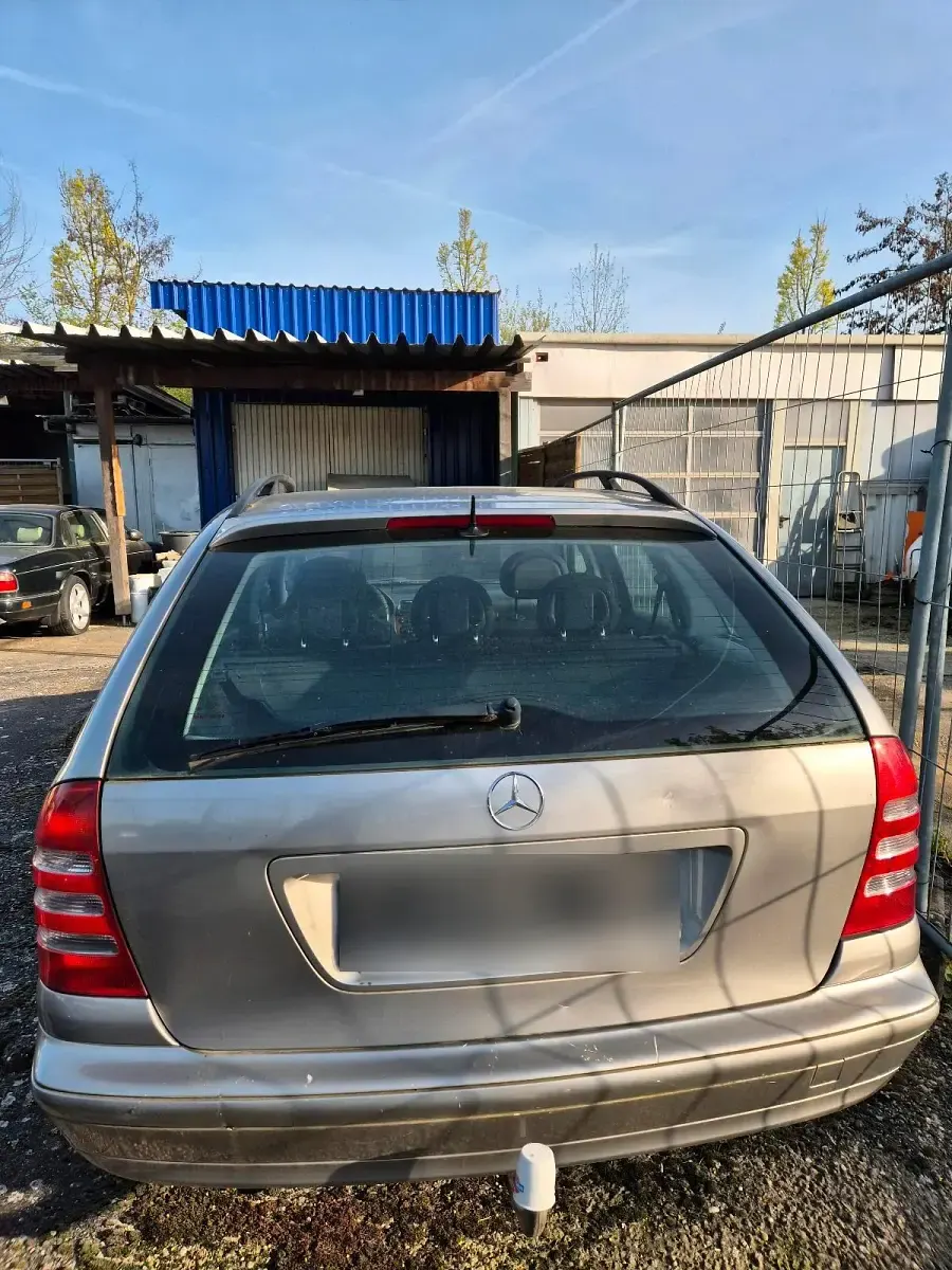 Gebraucht Mercedes C220 143 PS (105 kW) 2002 Kombi