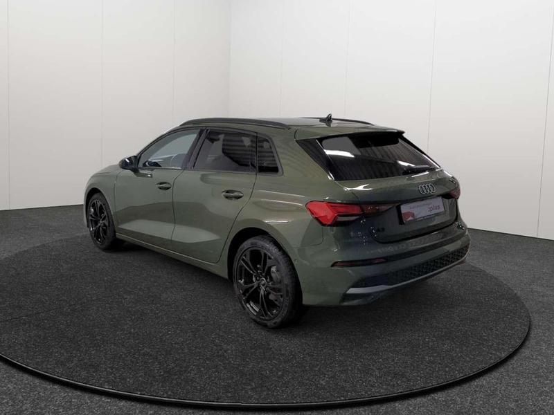 Gebraucht Audi A3 Ambiente 150 PS (110 kW) 2024 Gruen Limousine