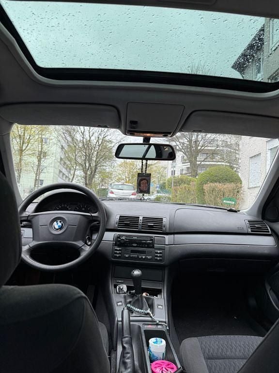 Gebraucht BMW 318 118 PS (86 kW) 1998 Rot Limousine