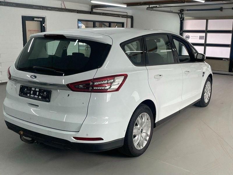 Gebraucht Ford S-MAX Trend 150 PS (110 kW) 2017 Weiß Van / Kleinbus