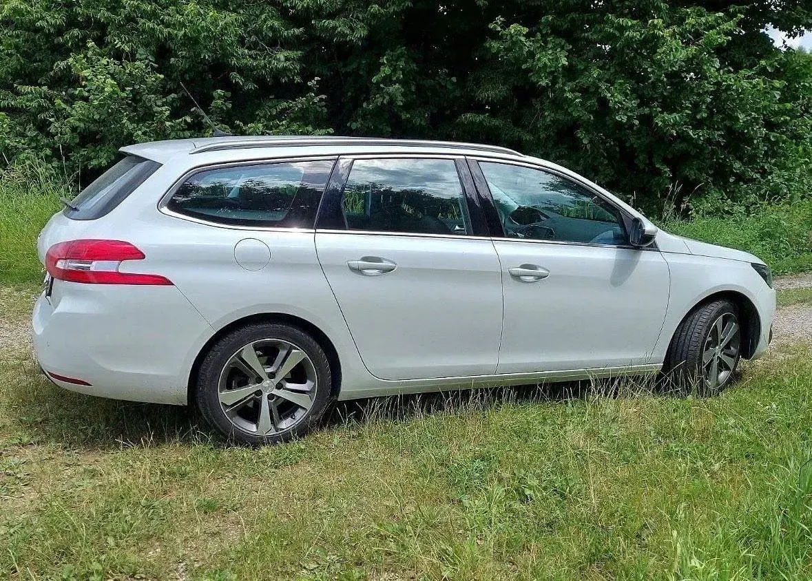 Gebraucht Peugeot 308 SW Allure 97 PS (71 kW) 2015 Weiß Kombi
