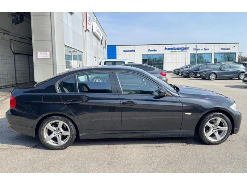 Gebraucht BMW 318 143 PS (105 kW) 2009 Schwarz Limousine