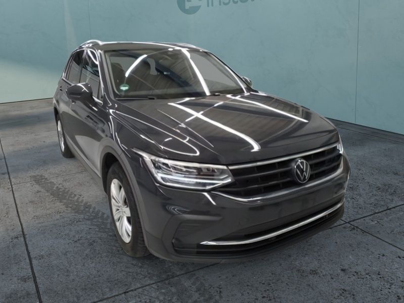 Grau Gebraucht 2024 VW Tiguan Move SUV | 30.490 € (Fairer Preis) - Bild 1/4