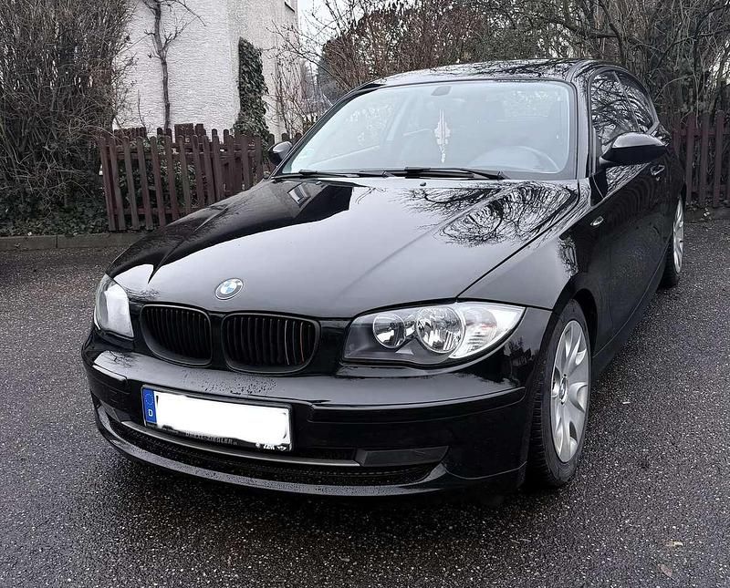 Gebraucht BMW 116 122 PS (89 kW) 2006 Schwarz Kleinwagen