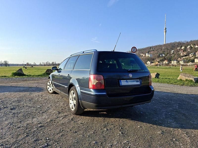 Gebraucht VW Passat Exclusive 179 PS (131 kW) 2004 Blau Kombi