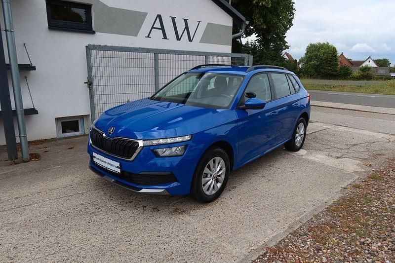 Blau Gebraucht 2021 Skoda Kamiq Ambition SUV | 16.850 € (Superpreis) - Bild 1/4