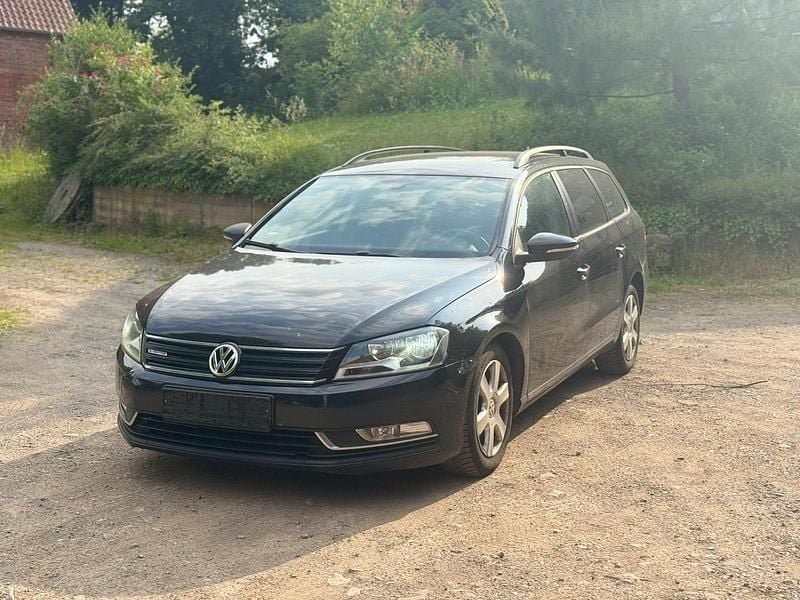 Gebraucht VW Passat 105 PS (77 kW) 2013 Schwarz Kombi