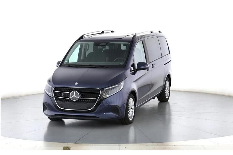 Sodalithblau met. Gebraucht 2024 Mercedes V250 Style Van / Kleinbus | 61.950 € (Superpreis) - Bild 1/4