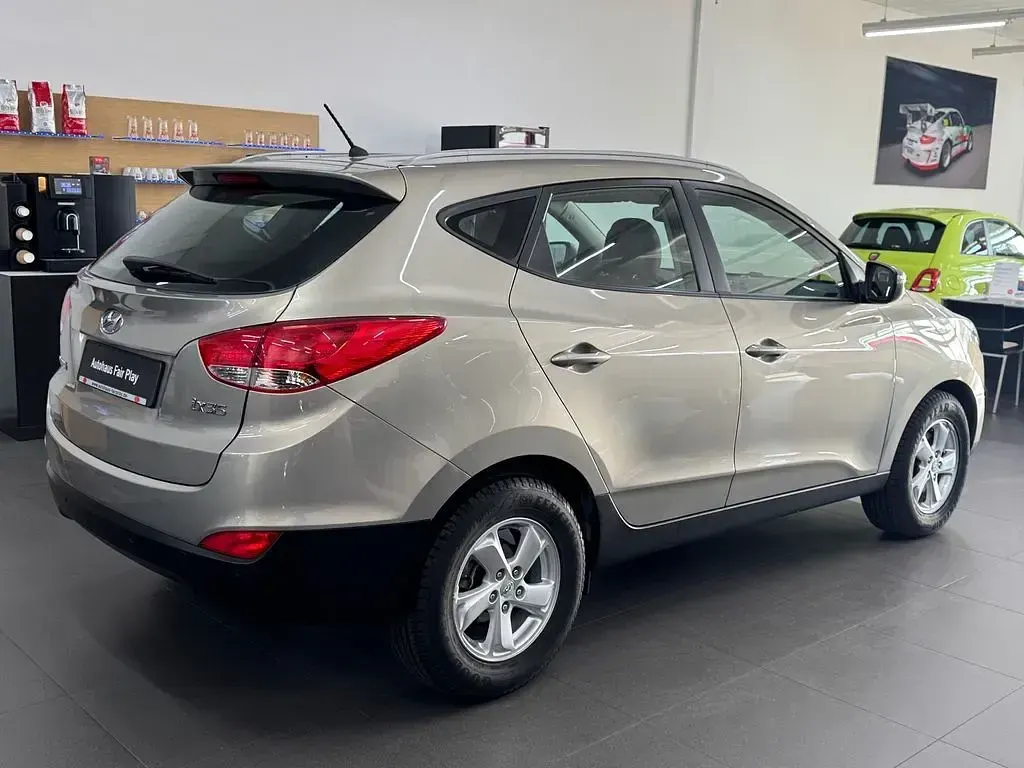 Gebraucht Hyundai ix35 Style 163 PS (119 kW) 2011 Silber SUV