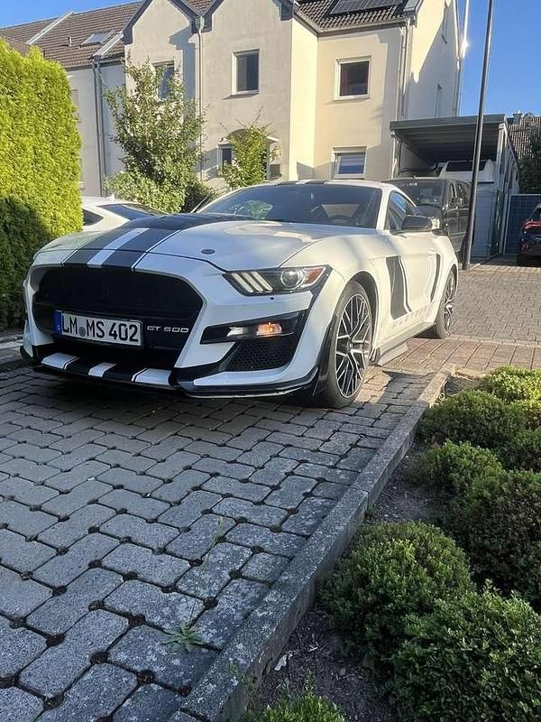 Weiß Gebraucht 2017 Ford Mustang Coupé | 28.900 € (Fairer Preis) - Bild 1/4