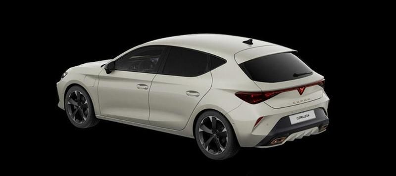 Neu Cupra Leon 204 PS (150 kW) 2025 Glacial weiß metallic Limousine