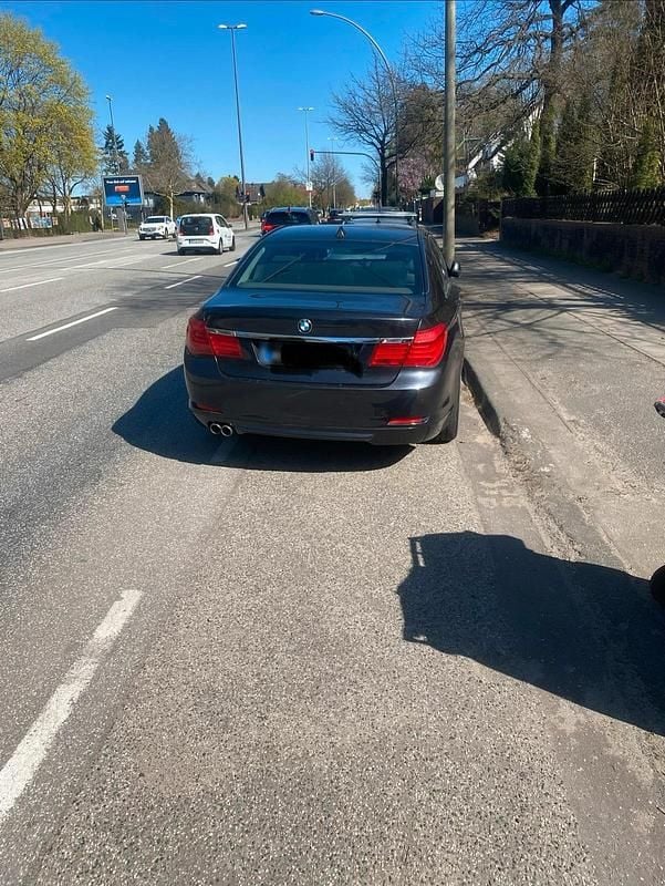 Gebraucht BMW 730 245 PS (180 kW) 2008 Grau Limousine