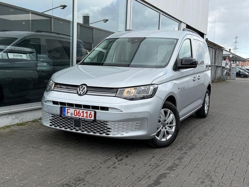 Gebraucht VW Caddy Life 122 PS (89 kW) 2023 Silber Van / Kleinbus