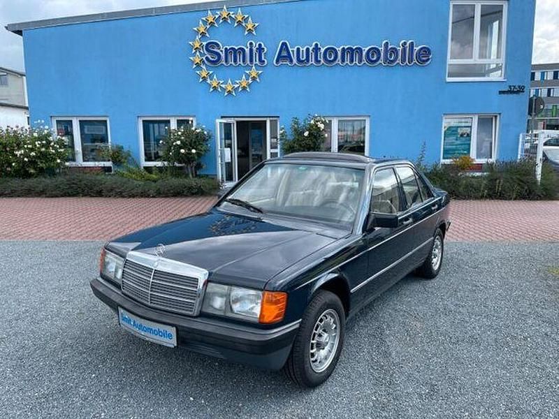 Blau Gebraucht 1983 Mercedes 190 Limousine | 12.980 € - Bild 1/4