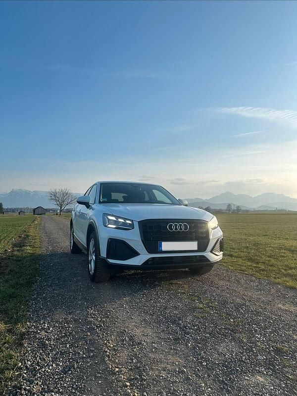 Gebraucht Audi Q2 Advanced Plus 116 PS (85 kW) 2024 Weiß SUV