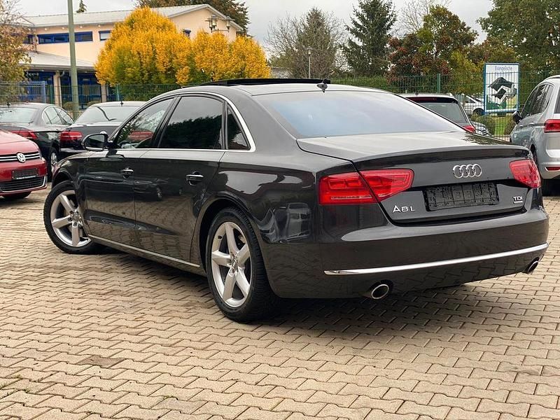 Gebraucht Audi A8L Ambiente 351 PS (258 kW) 2012 Schwarz Limousine
