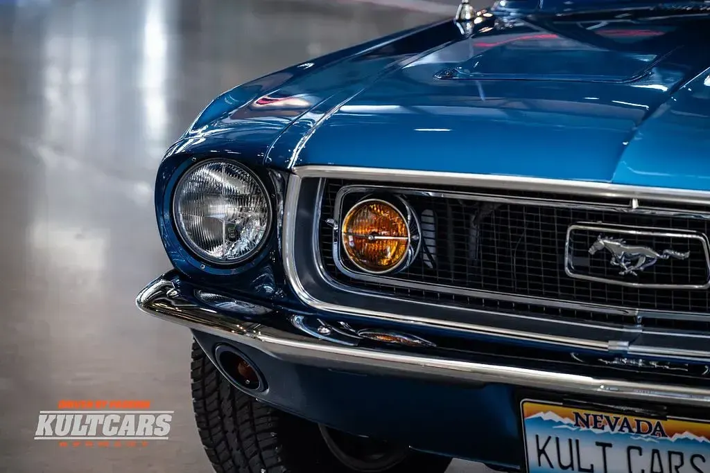Gebraucht Ford V8 232 PS (170 kW) 1968 Blau Cabrio