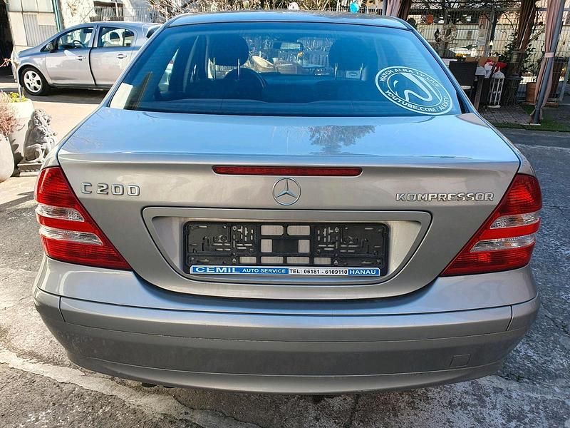 Gebraucht Mercedes C200 163 PS (119 kW) 2004 Silber Limousine