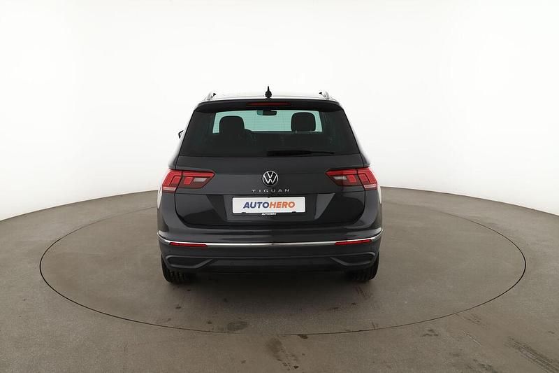 Gebraucht VW Tiguan Active 2022 Grau SUV