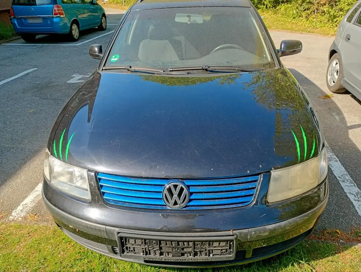 Gebraucht VW Passat 101 PS (74 kW) 1999 Schwarz Kombi