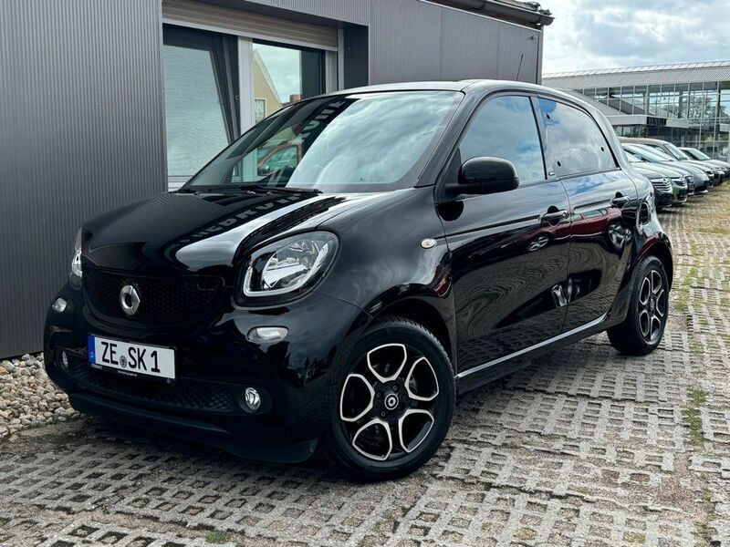 Gelb Gebraucht 2018 Smart ForFour Electric Drive Limousine | 7.999 € (Fairer Preis) - Bild 1/4