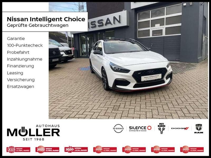 Polar white / sol Gebraucht 2019 Hyundai i30 N Performance Limousine | 23.890 € (Fairer Preis) - Bild 1/4