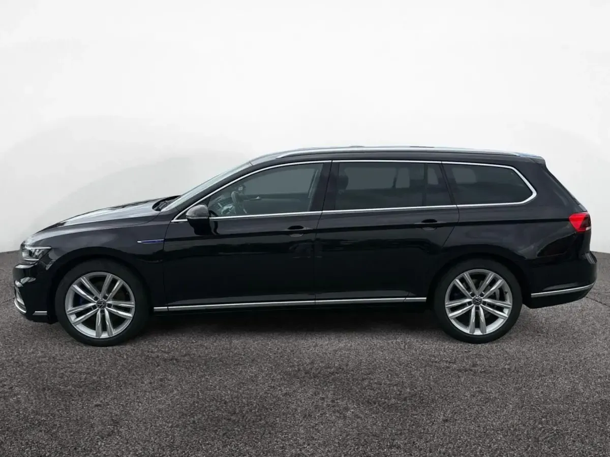 Gebraucht VW Passat GTE 218 PS (160 kW) 2021 Deep black perleffekt Kombi