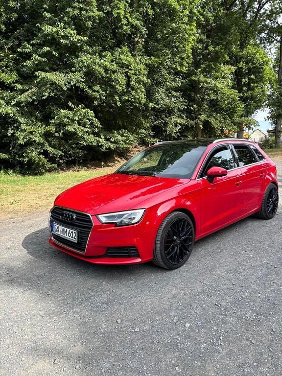 Gebraucht Audi A3 S-Line 150 PS (110 kW) 2018 Rot Limousine