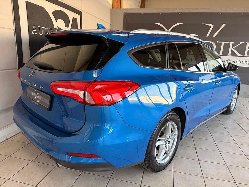 Gebraucht Ford Focus Cool & Connect 150 PS (110 kW) 2019 Blau Limousine