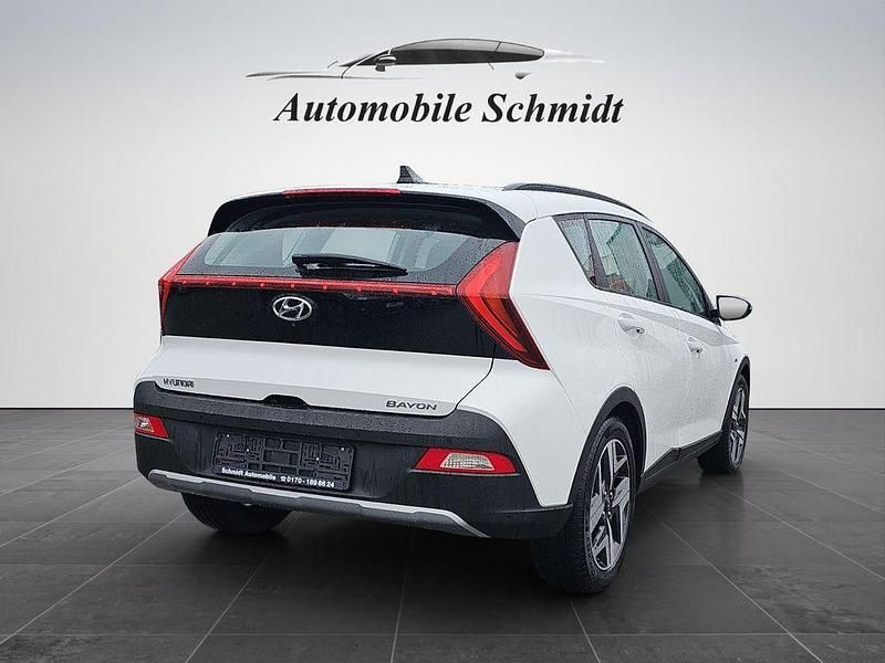 Gebraucht Hyundai Bayon Intro Edition 101 PS (74 kW) 2021 Weiß SUV