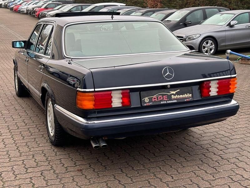 Gebraucht Mercedes 560 279 PS (205 kW) 1990 Blau Limousine