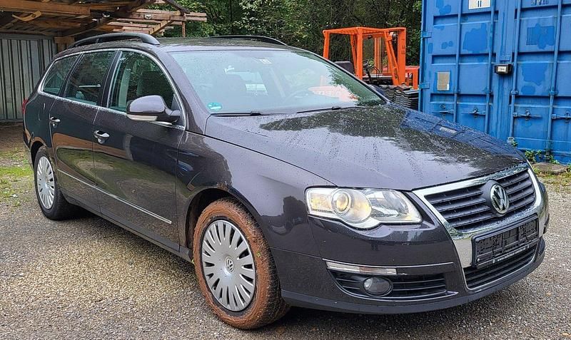 Braun Gebraucht 2008 VW Passat Comfortline Kombi | 495 € (Superpreis) - Bild 1/4
