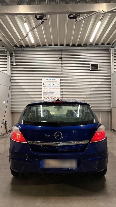 Gebraucht Opel Astra 101 PS (74 kW) 2005 Schwarz Limousine