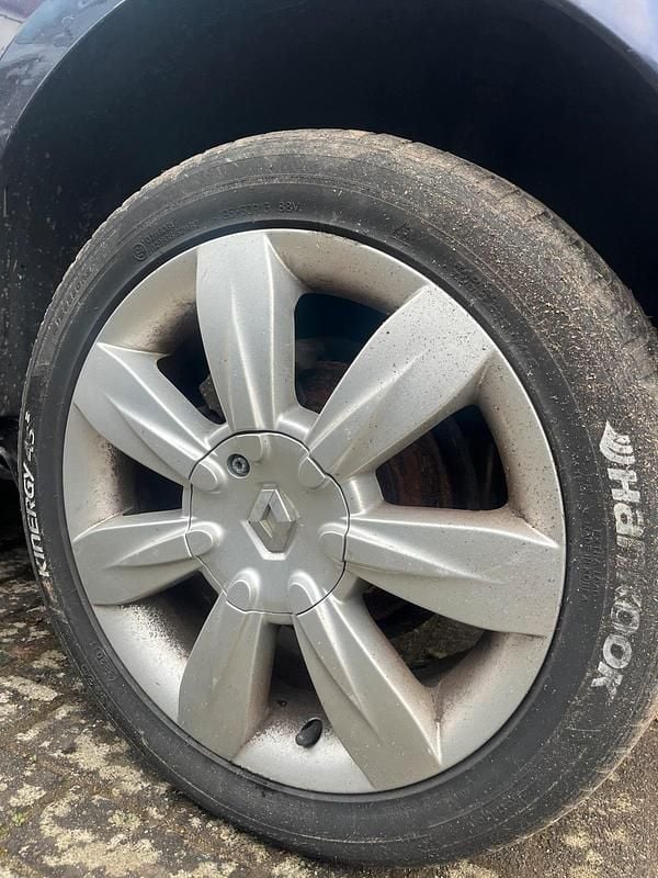 Gebraucht Renault Clio III 88 PS (64 kW) 2006 Andere farben Kleinwagen