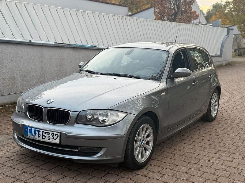 Grau Gebraucht 2009 BMW 116 Advantage Kleinwagen | 1.999 € (Superpreis) - Bild 1/4