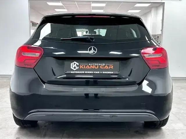 Gebraucht Mercedes A160 102 PS (75 kW) 2015 Schwarz Kleinwagen