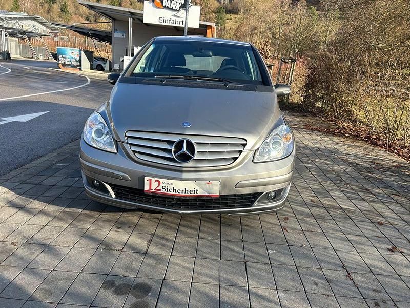 Gebraucht Mercedes B180 109 PS (80 kW) 2007 Grau Van / Kleinbus