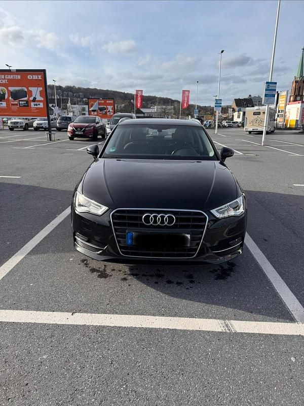 Gebraucht Audi A3 Attraction 125 PS (91 kW) 2016 Schwarz Limousine