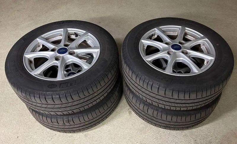 Gebraucht Ford Fiesta Cool & Connect 101 PS (74 kW) 2018 Blau Kleinwagen