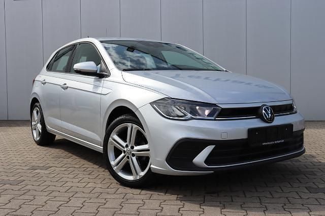 Silber Gebraucht 2023 VW Polo Life Limousine | 18.490 € (Fairer Preis) - Bild 1/4