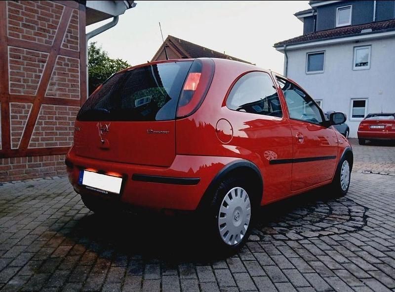 Gebraucht Opel Corsa 80 PS (58 kW) 2004 Rot Limousine