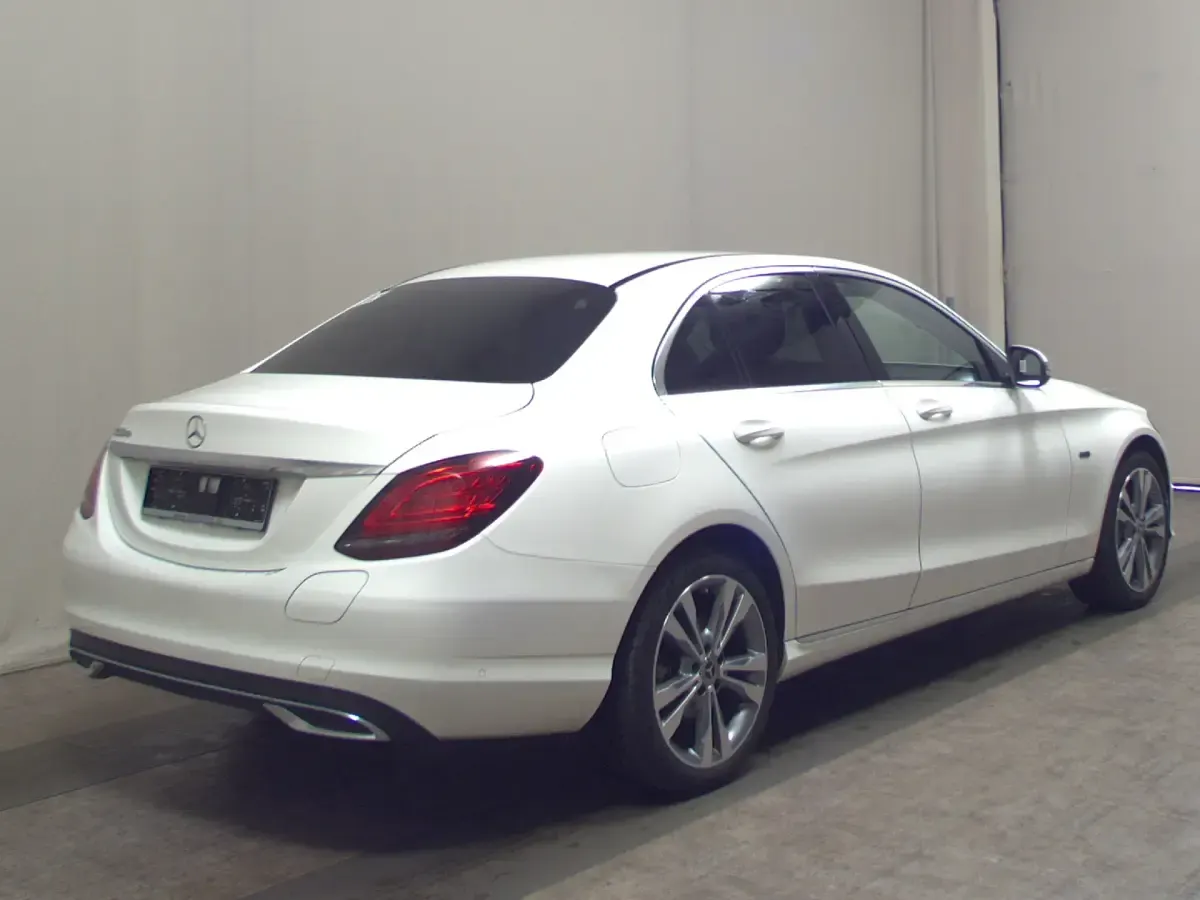 Gebraucht Mercedes C300e Exclusive 306 PS (225 kW) 2021 Polarweiss  unilack Limousine