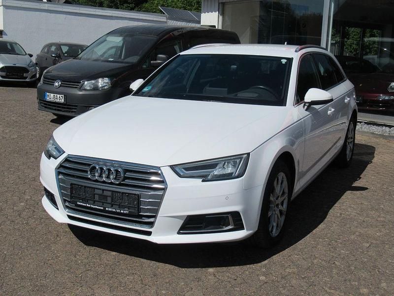 Weiß Gebraucht 2018 Audi A4 Sport Kombi | 13.490 € (Fairer Preis) - Bild 1/4