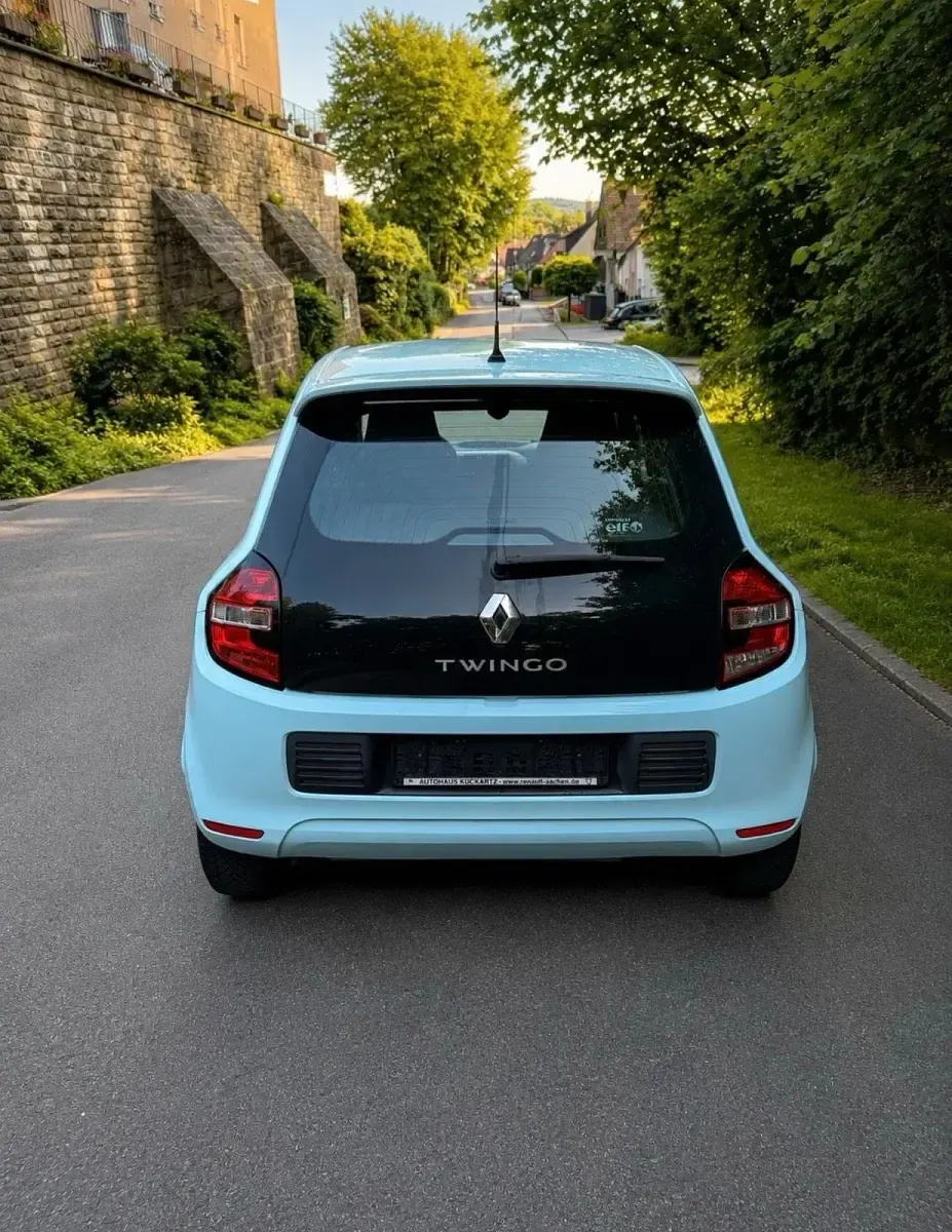 Gebraucht Renault Twingo Life 70 PS (51 kW) 2015 Blau Kleinwagen