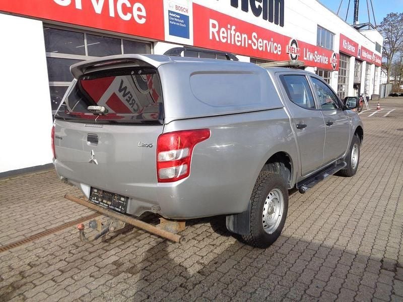 Gebraucht Mitsubishi L200 154 PS (113 kW) 2016 Silber Pickup
