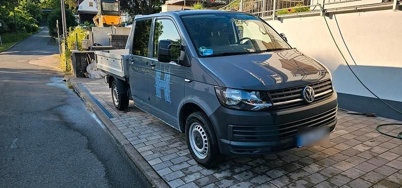 Grau Gebraucht 2017 VW T6 Van | 17.500 € - Bild 1/4