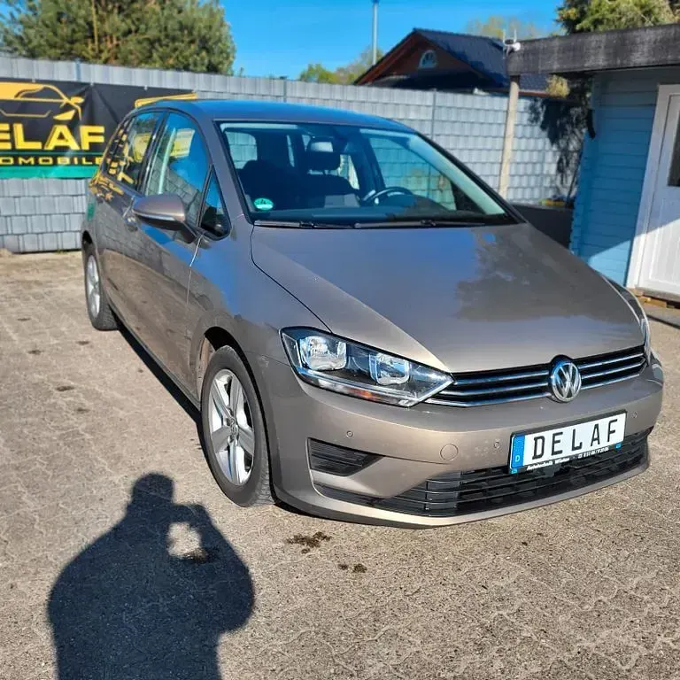 Gebraucht VW Golf Sportsvan Comfortline 110 PS (80 kW) 2015 Gold Van / Kleinbus