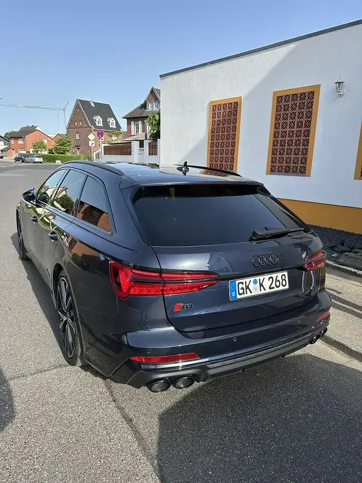 Gebraucht Audi S6 Basis 344 PS (253 kW) 2022 Blau Kombi