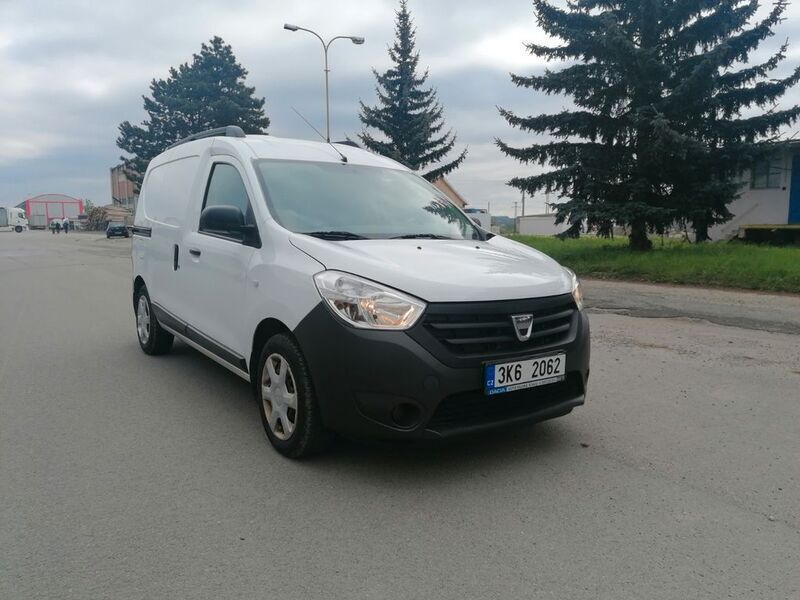 Weiß Gebraucht 2015 Dacia Logan Limousine | 4.400 € (Fairer Preis) - Bild 1/4